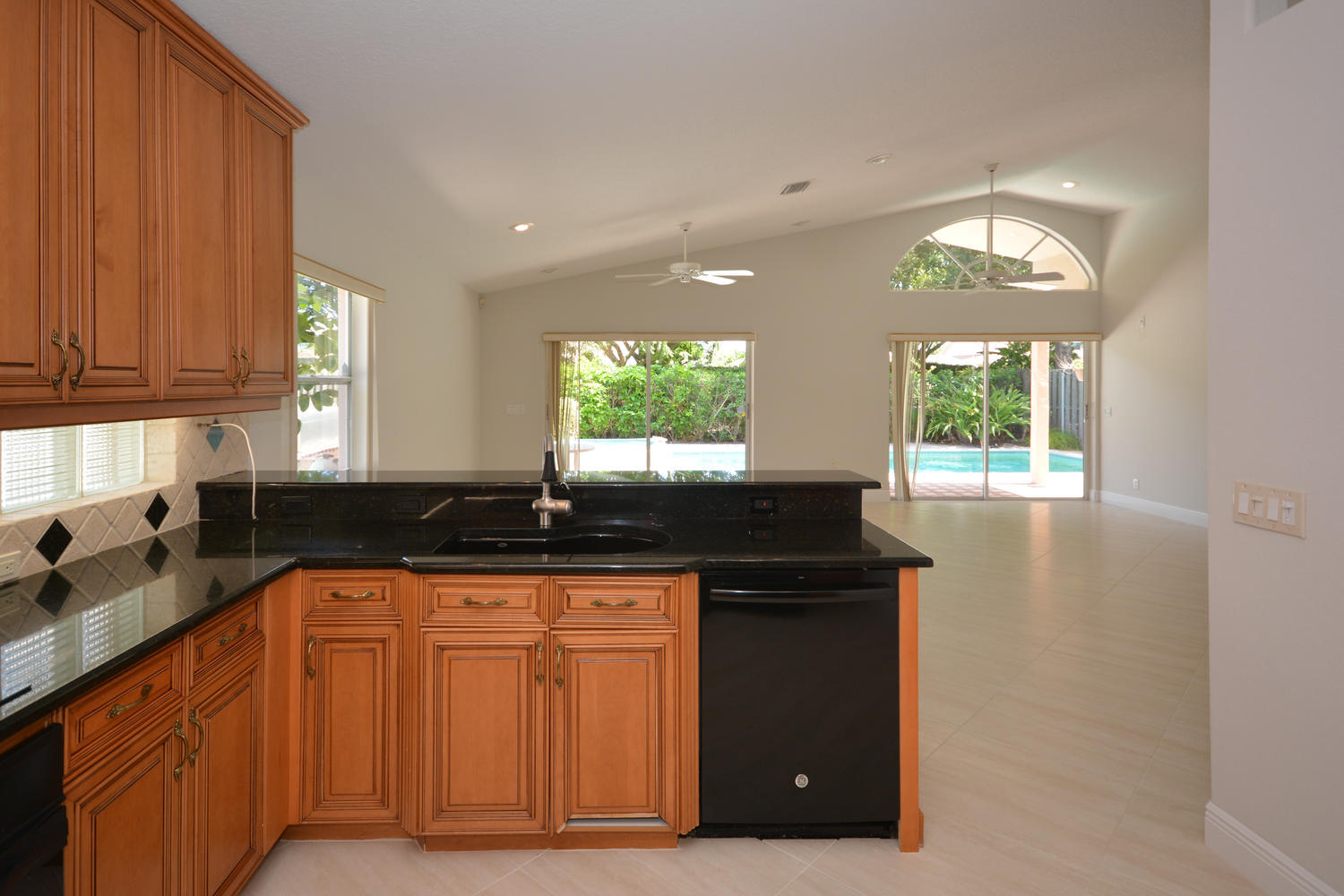 10784 Crescendo Circle Boca Raton, FL 33498 - Photo 11 of 41 kitchen sink