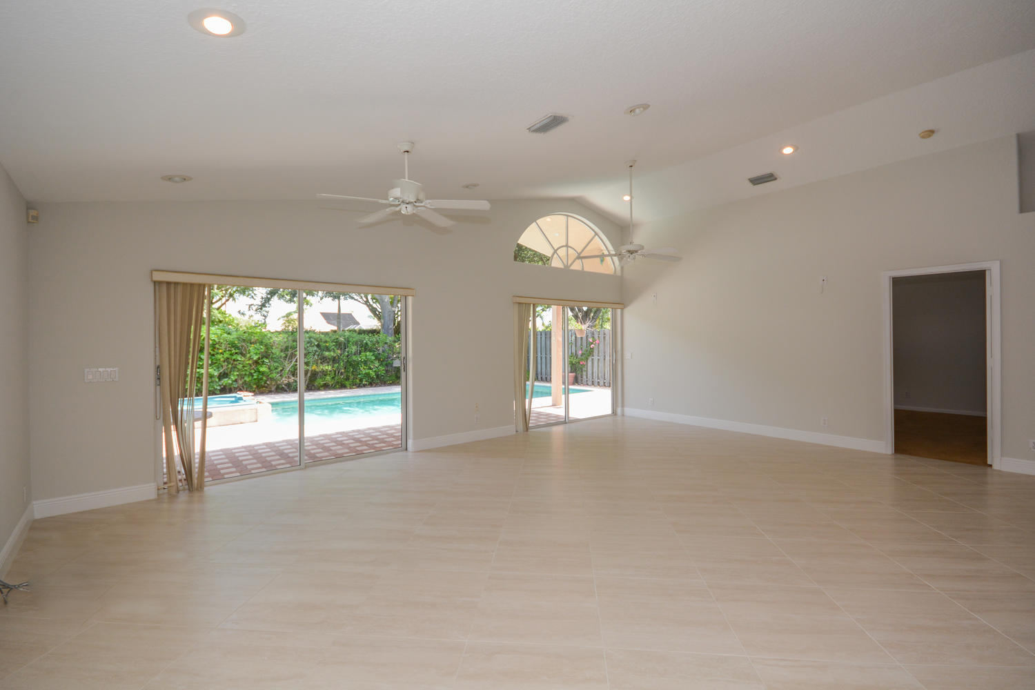 10784 Crescendo Circle Boca Raton, FL 33498 - Photo 6 of 41 living 1