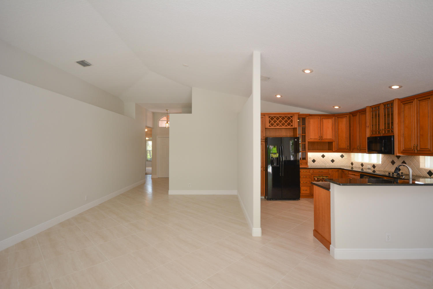 10784 Crescendo Circle Boca Raton, FL 33498 - Photo 8 of 41 Dining room