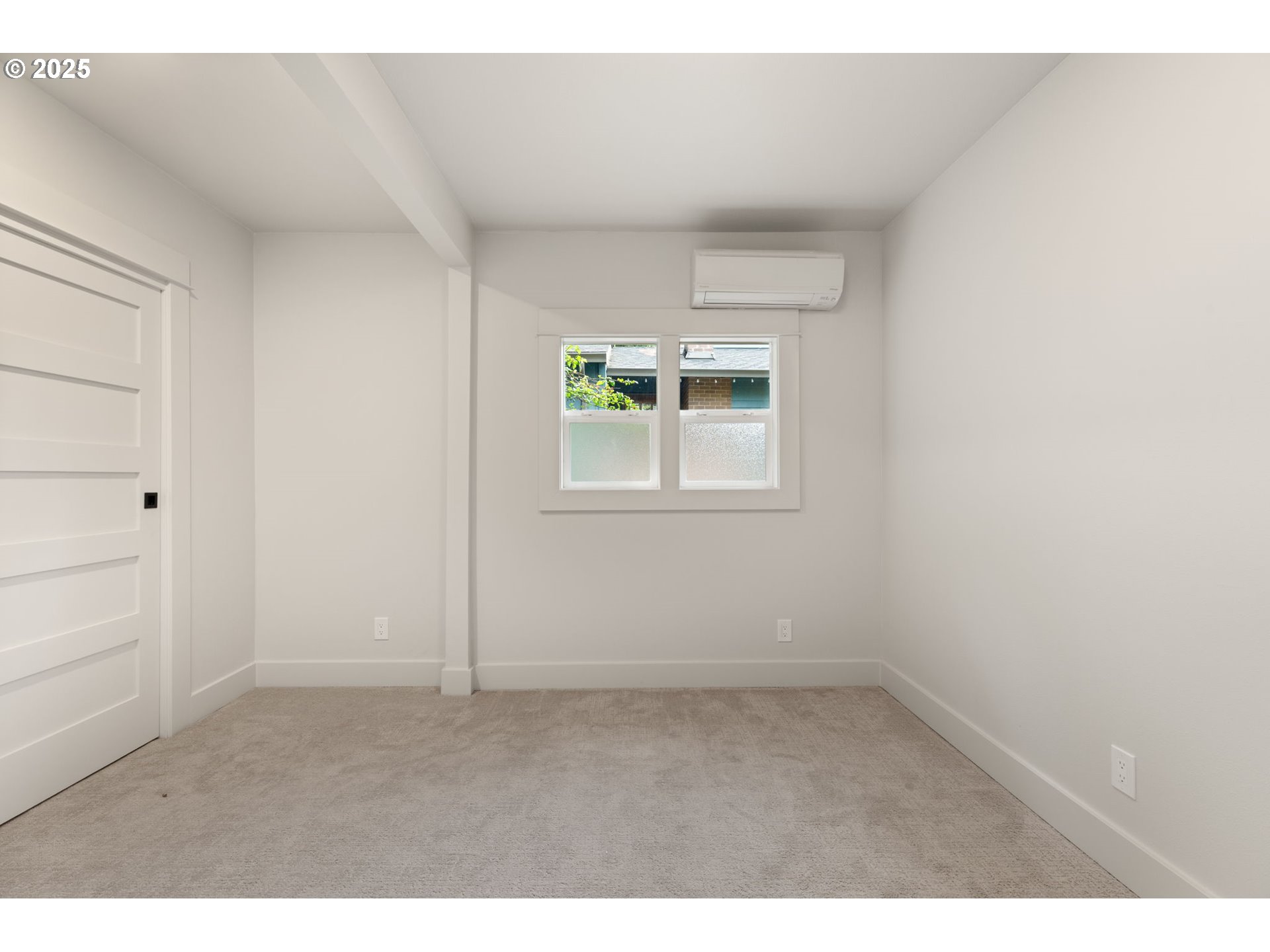 3604 Southwest Custer Street Portland, OR 97219 - Photo 17 of 22 Gallery Image 17