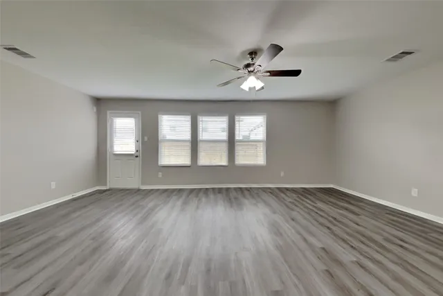 $2,550 | 16802 Accolade Way, Conroe, TX 77385