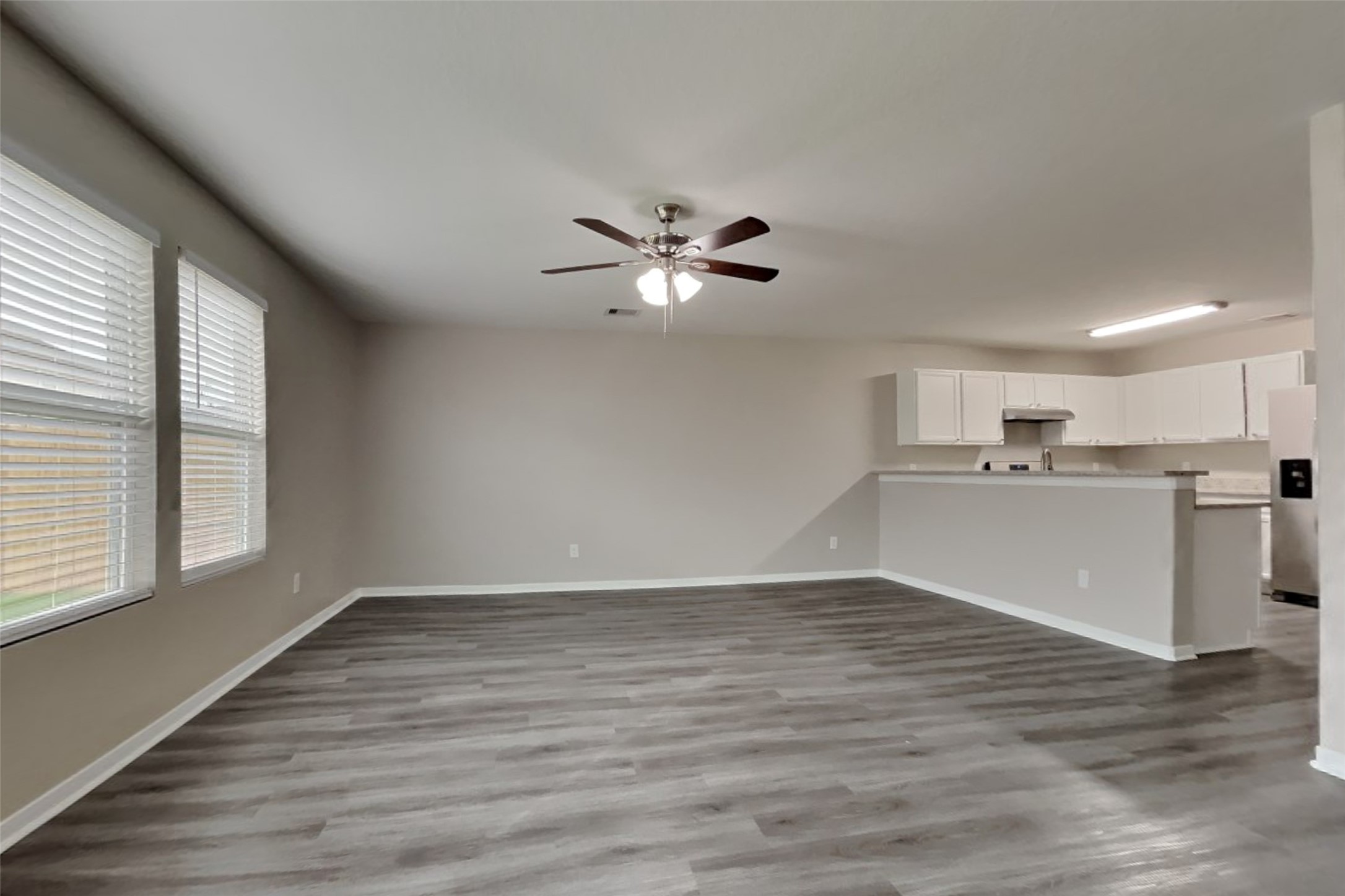 16802 Accolade Way Conroe, TX 77385 - Photo 4 of 22