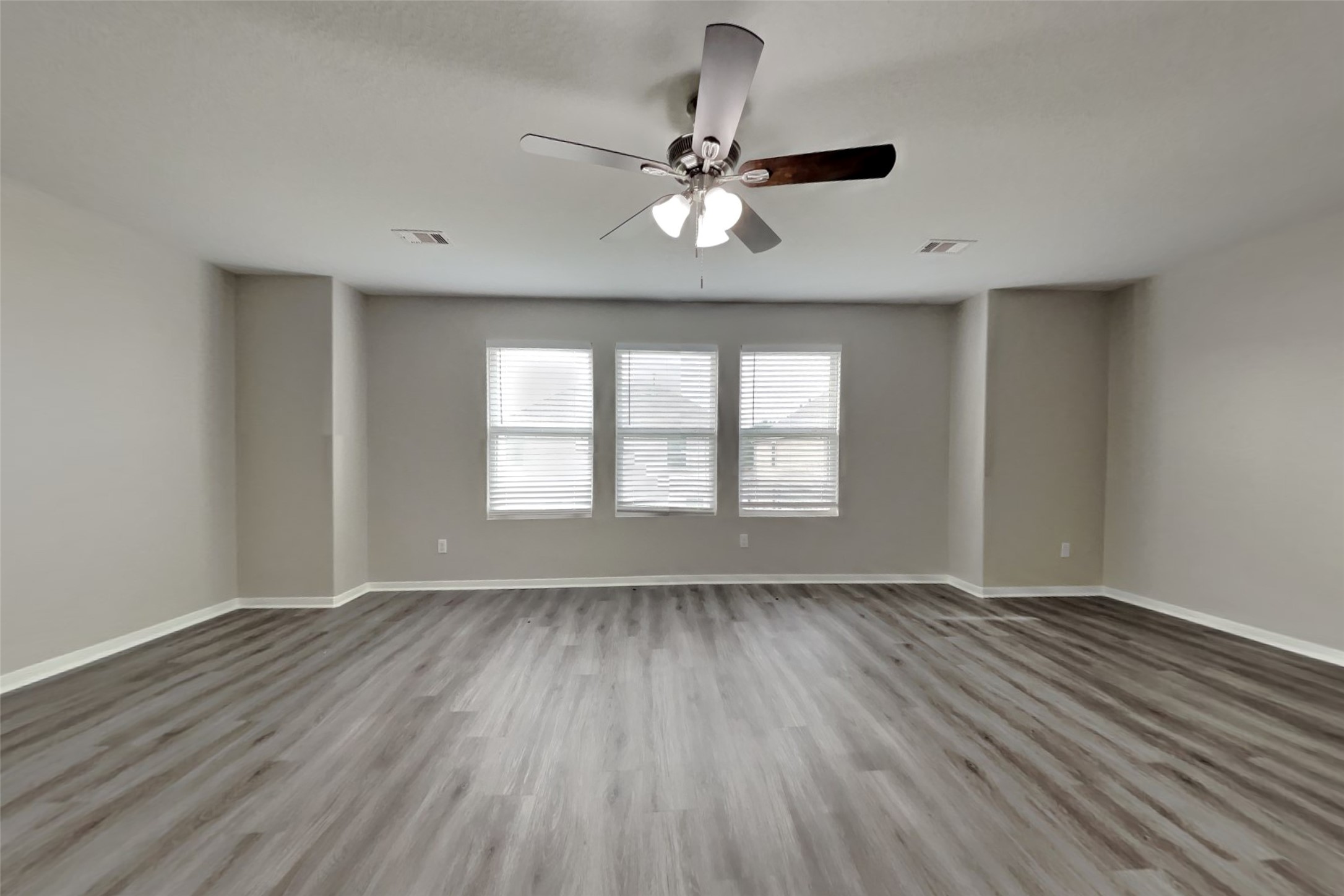 16802 Accolade Way Conroe, TX 77385 - Photo 5 of 22