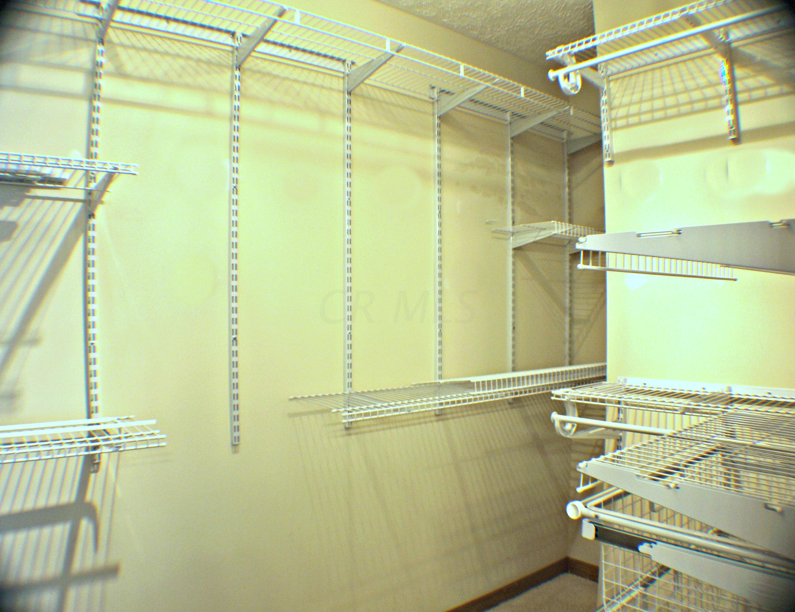 2964 Splitrock Road Columbus, OH 43221 - Photo 19 of 21 Gallery Image 19