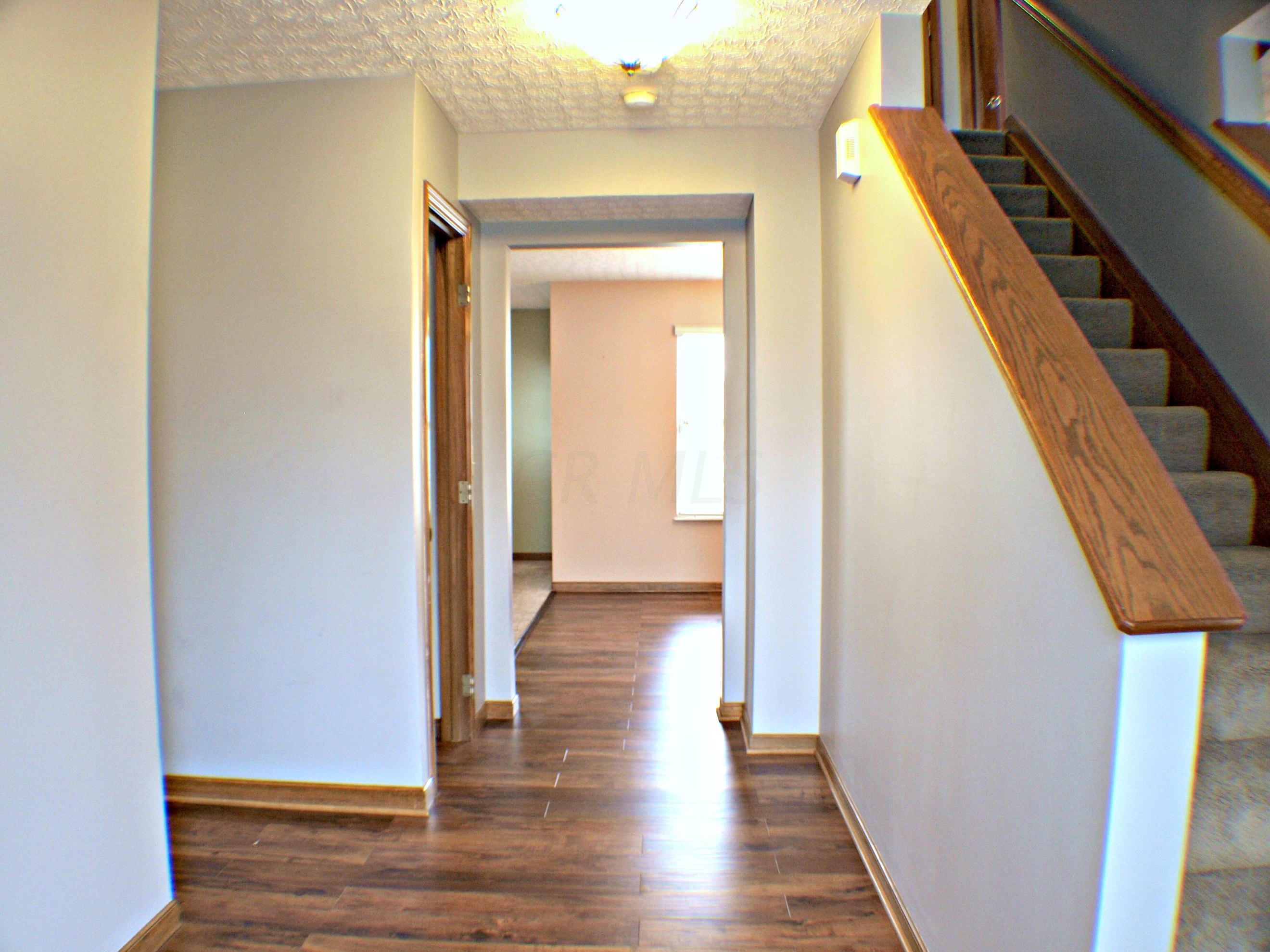 2964 Splitrock Road Columbus, OH 43221 - Photo 5 of 21 Gallery Image 5