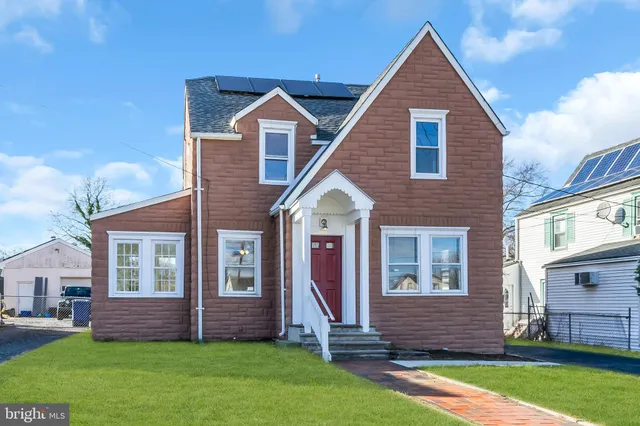 $448,000 | 580 Highway 206, Trenton, NJ 08610