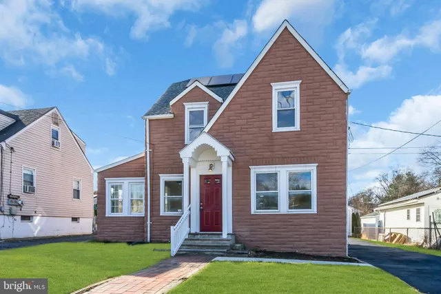 $448,000 | 580 Highway 206, Trenton, NJ 08610