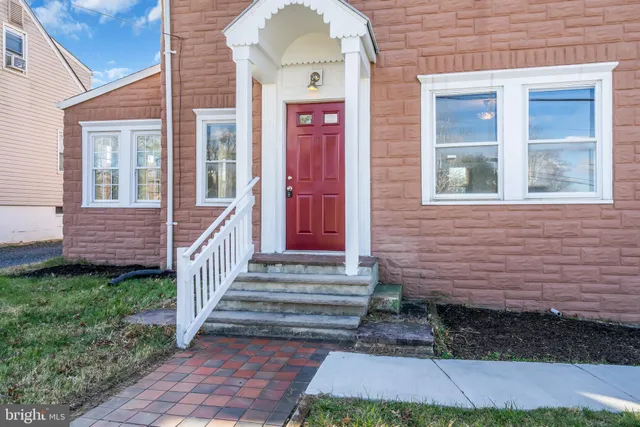 $448,000 | 580 Highway 206, Trenton, NJ 08610