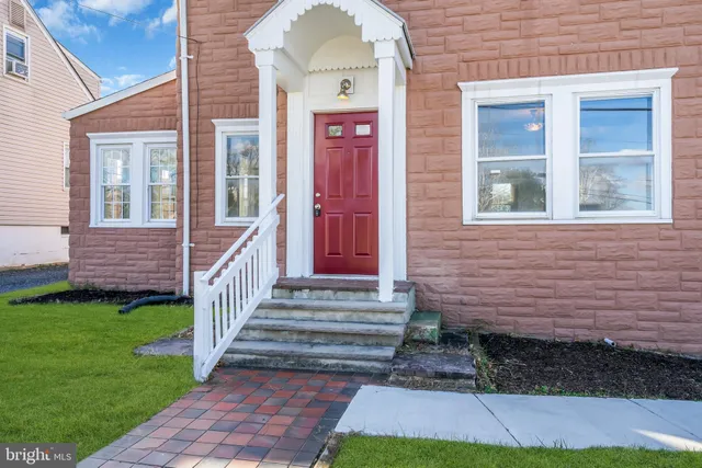 $448,000 | 580 Highway 206, Trenton, NJ 08610