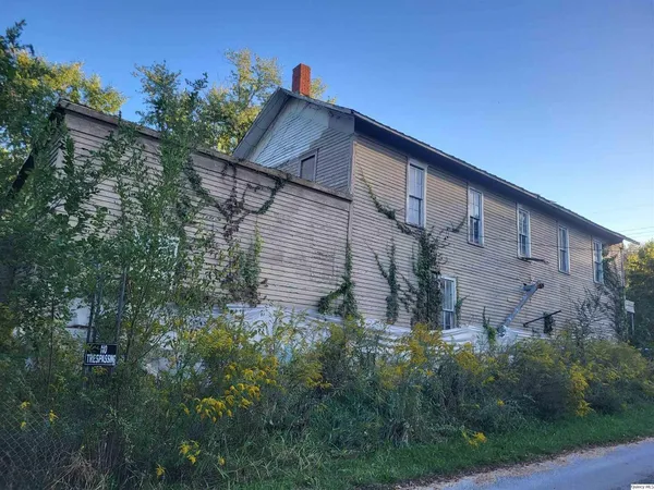 $15,000 | 110 North Main Street, Chambersburg, IL 62323