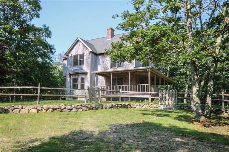 73 Pennywise Path Edgartown, MA 02539 - Photo 3 of 26 a front view of house with yard