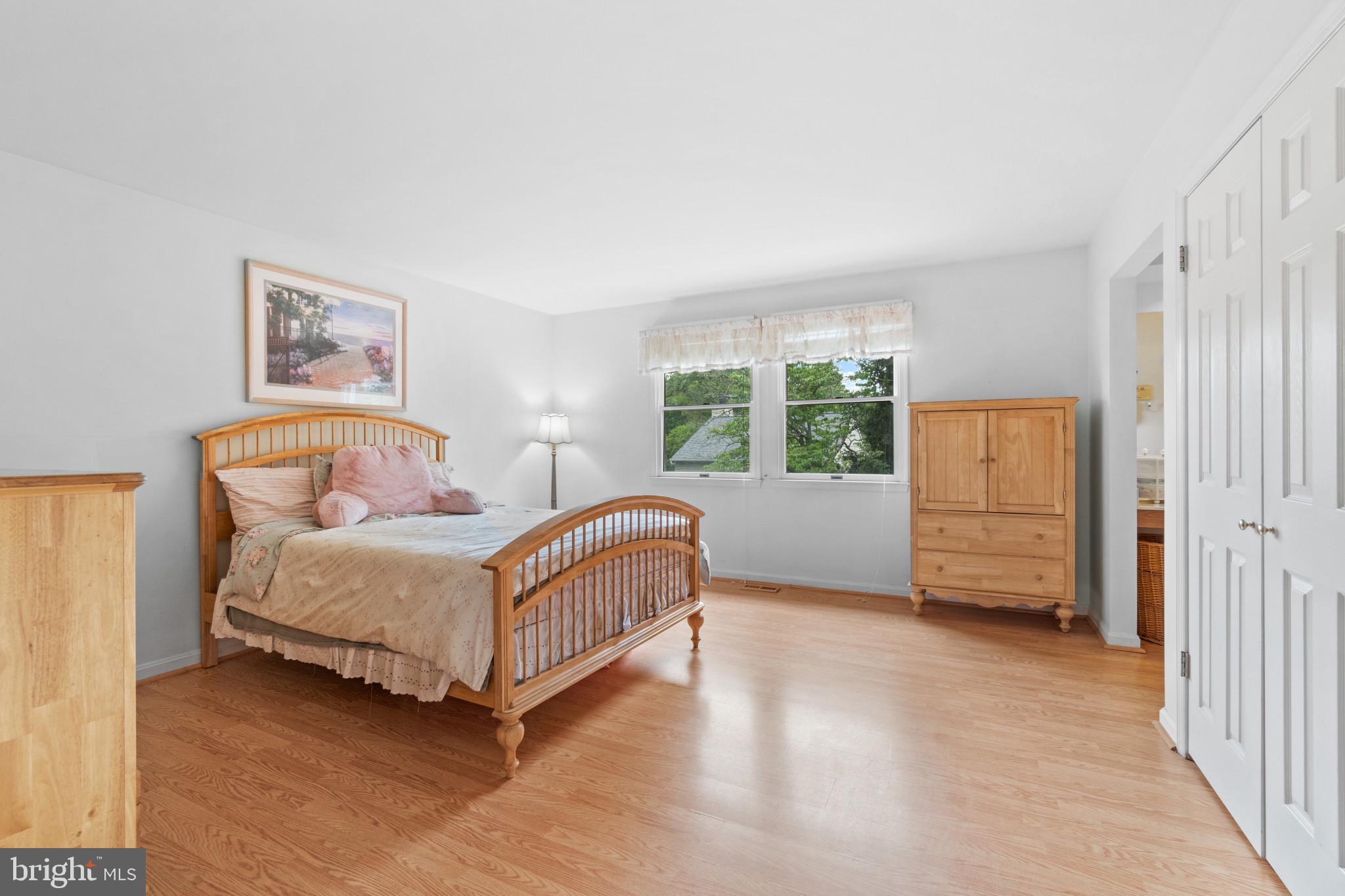 606 Manor Road Severna Park, MD 21146 - Photo 23 of 46 Primary Bedroom