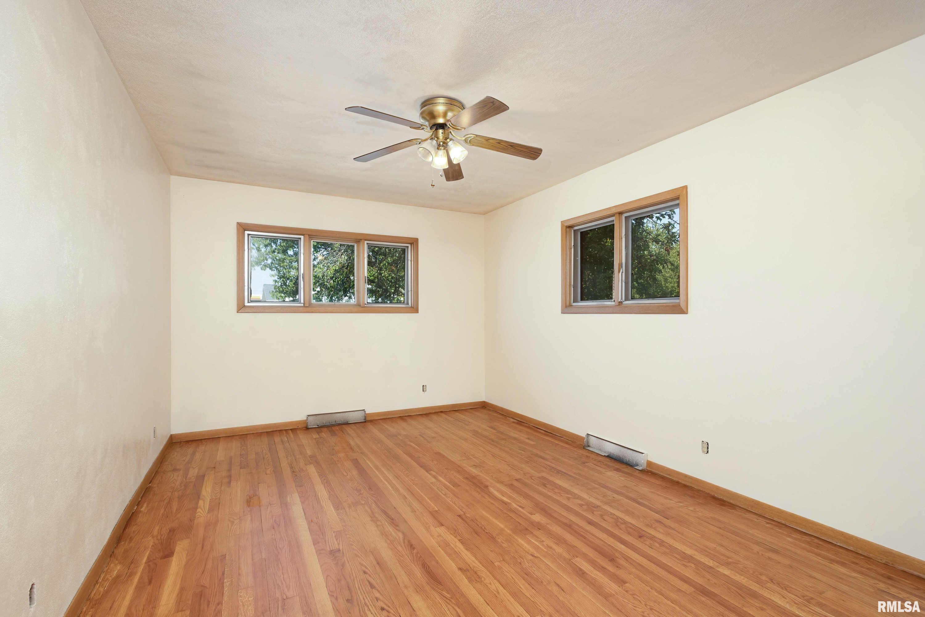 2002 7th Street Moline, IL 61265 - Photo 18 of 24 Gallery Image 18