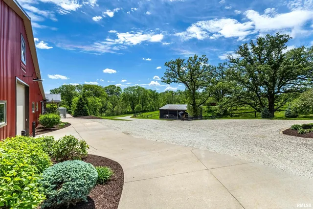 $3,450,000 | 5122 230th Street North, Port Byron, IL 61275
