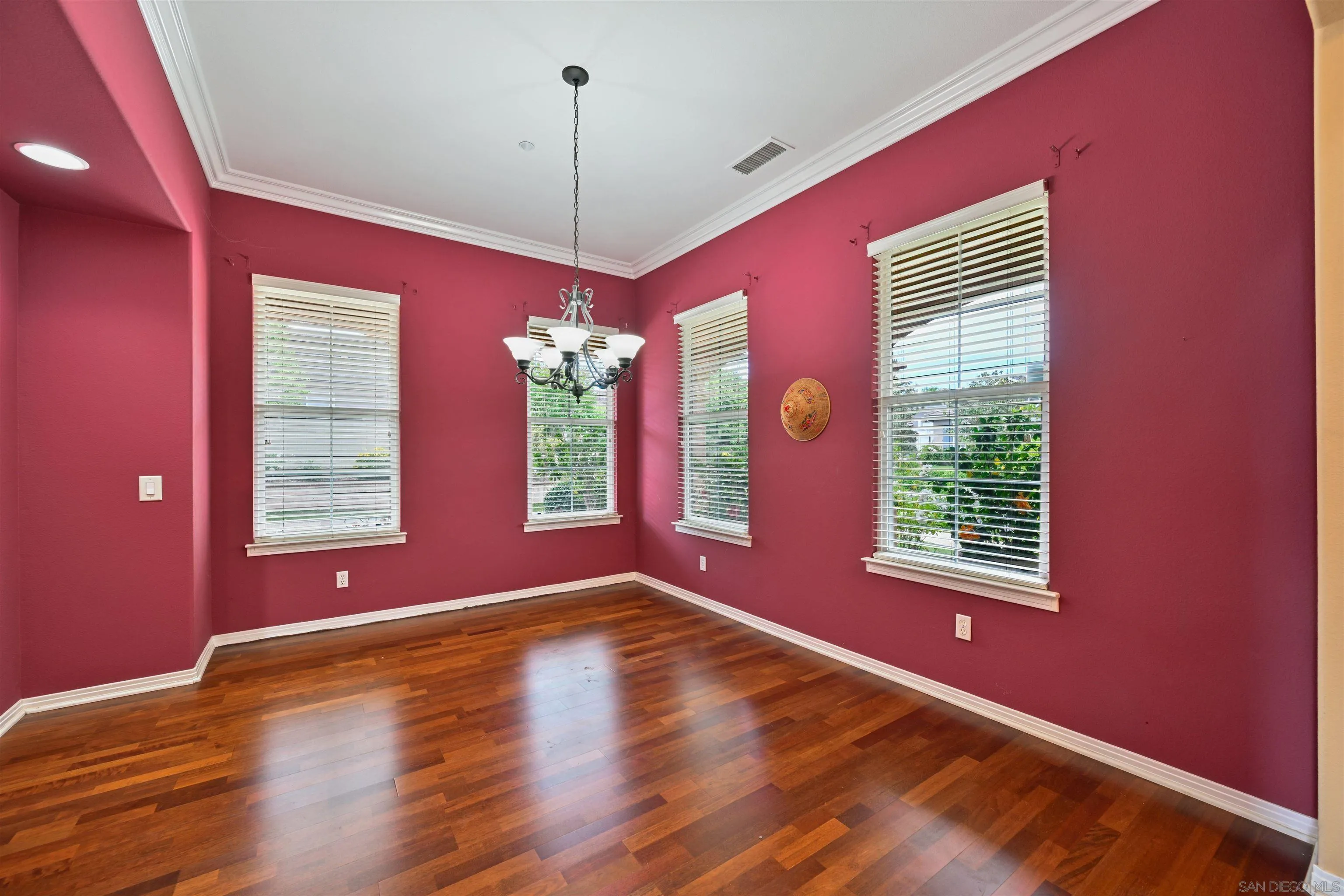 2116 Kirkcaldy Road Fallbrook, CA 92028 - Photo 4 of 39