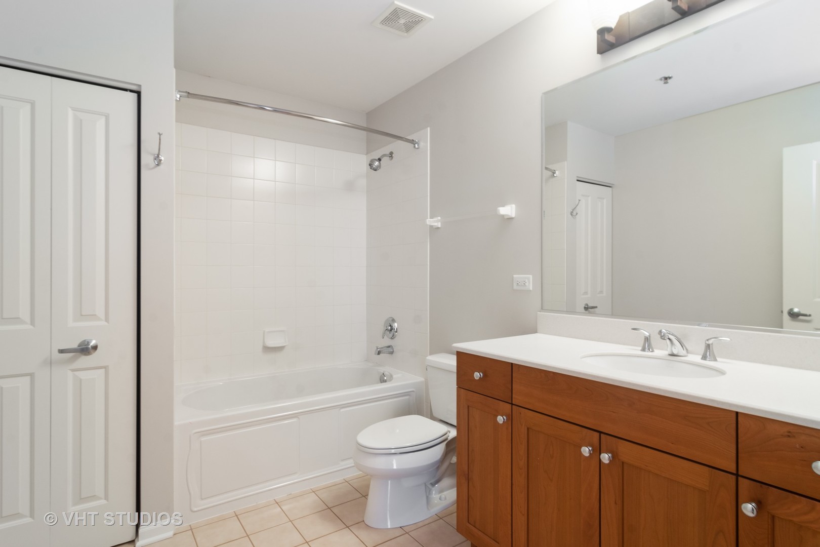 1199 East Port Clinton Road, Unit 606 Vernon Hills, IL 60061 - Photo 15 of 18
