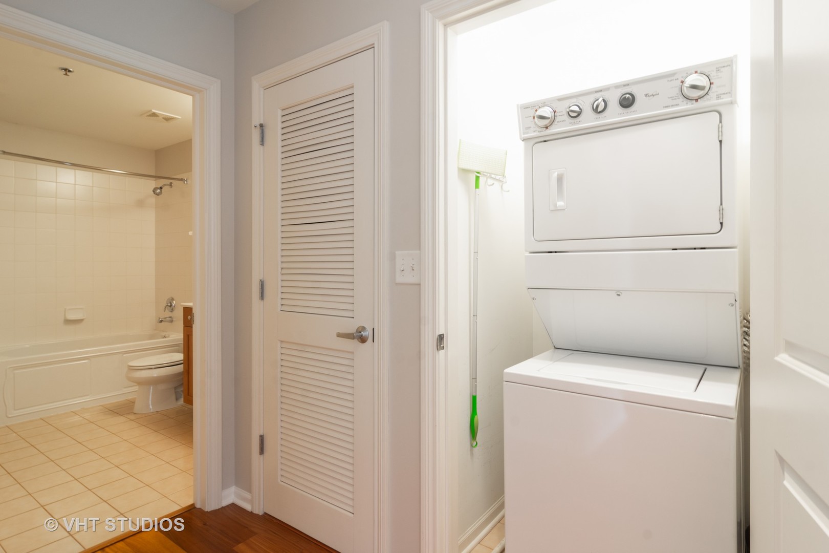 1199 East Port Clinton Road, Unit 606 Vernon Hills, IL 60061 - Photo 16 of 18