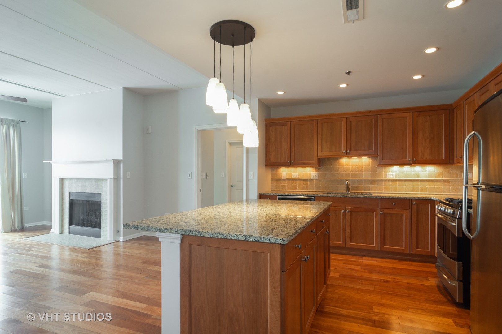 1199 East Port Clinton Road, Unit 606 Vernon Hills, IL 60061 - Photo 6 of 18