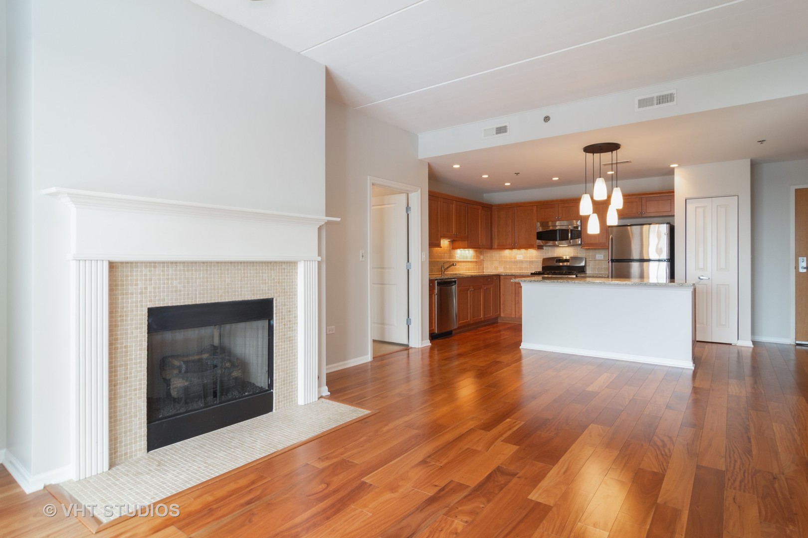 1199 East Port Clinton Road, Unit 606 Vernon Hills, IL 60061 - Photo 10 of 18
