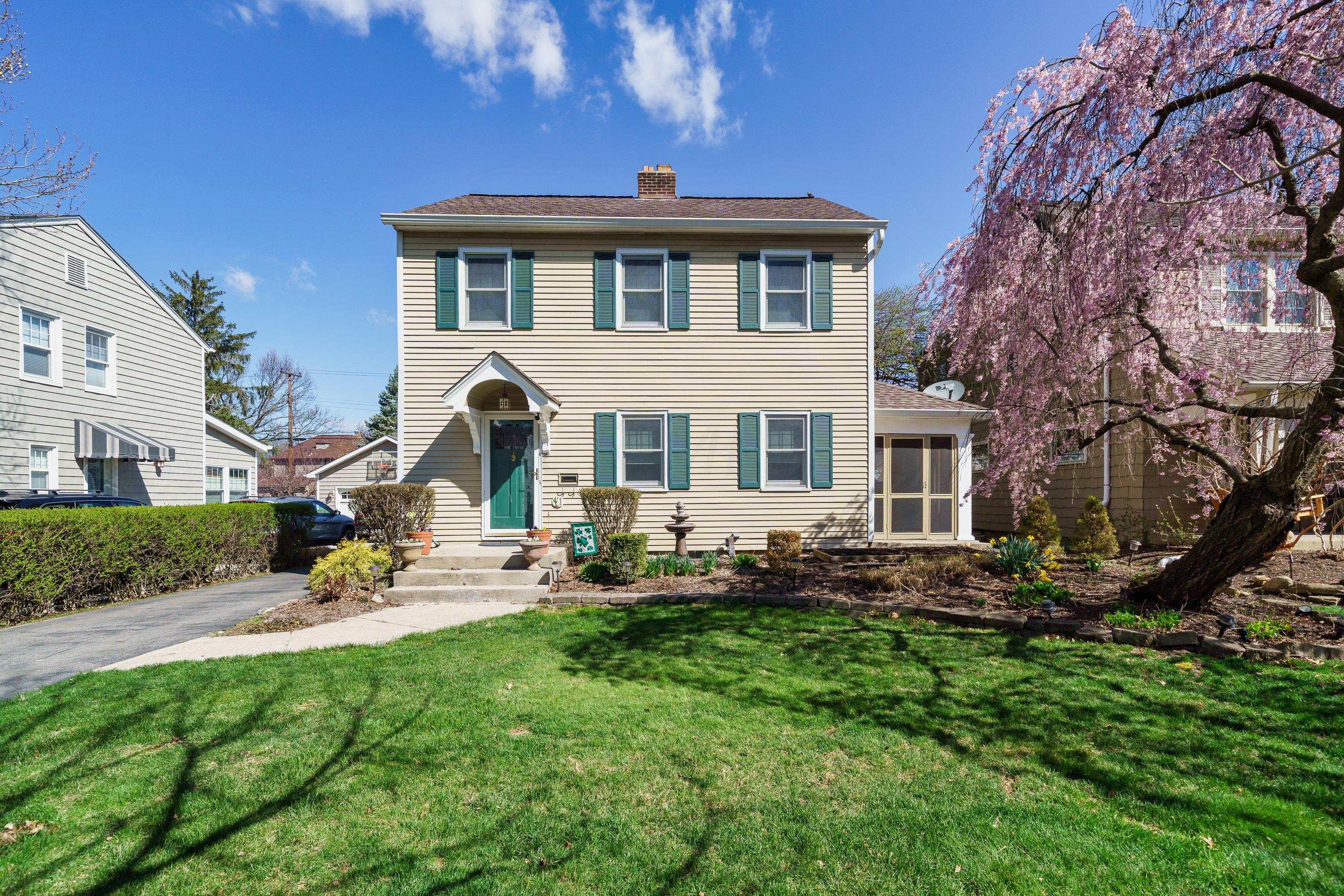 426 Arden Road Columbus, OH 43214 - Photo 1 of 13 Gallery Image 1