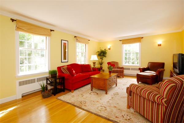 2 Warren Street Lexington, MA 02421 - Photo 4 of 18