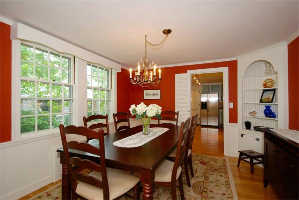 2 Warren Street Lexington, MA 02421 - Photo 8 of 18