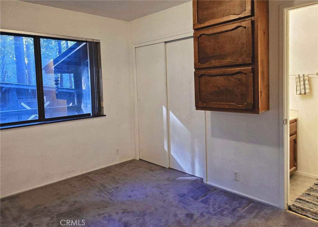 38 Weiss Hill Road Oroville, CA 95966 - Photo 16 of 27 an empty room with windows