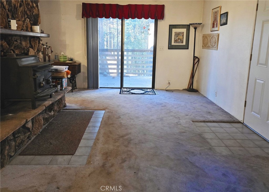 38 Weiss Hill Road Oroville, CA 95966 - Photo 10 of 27 a view of livingroom with furniture hardwood floor and windows