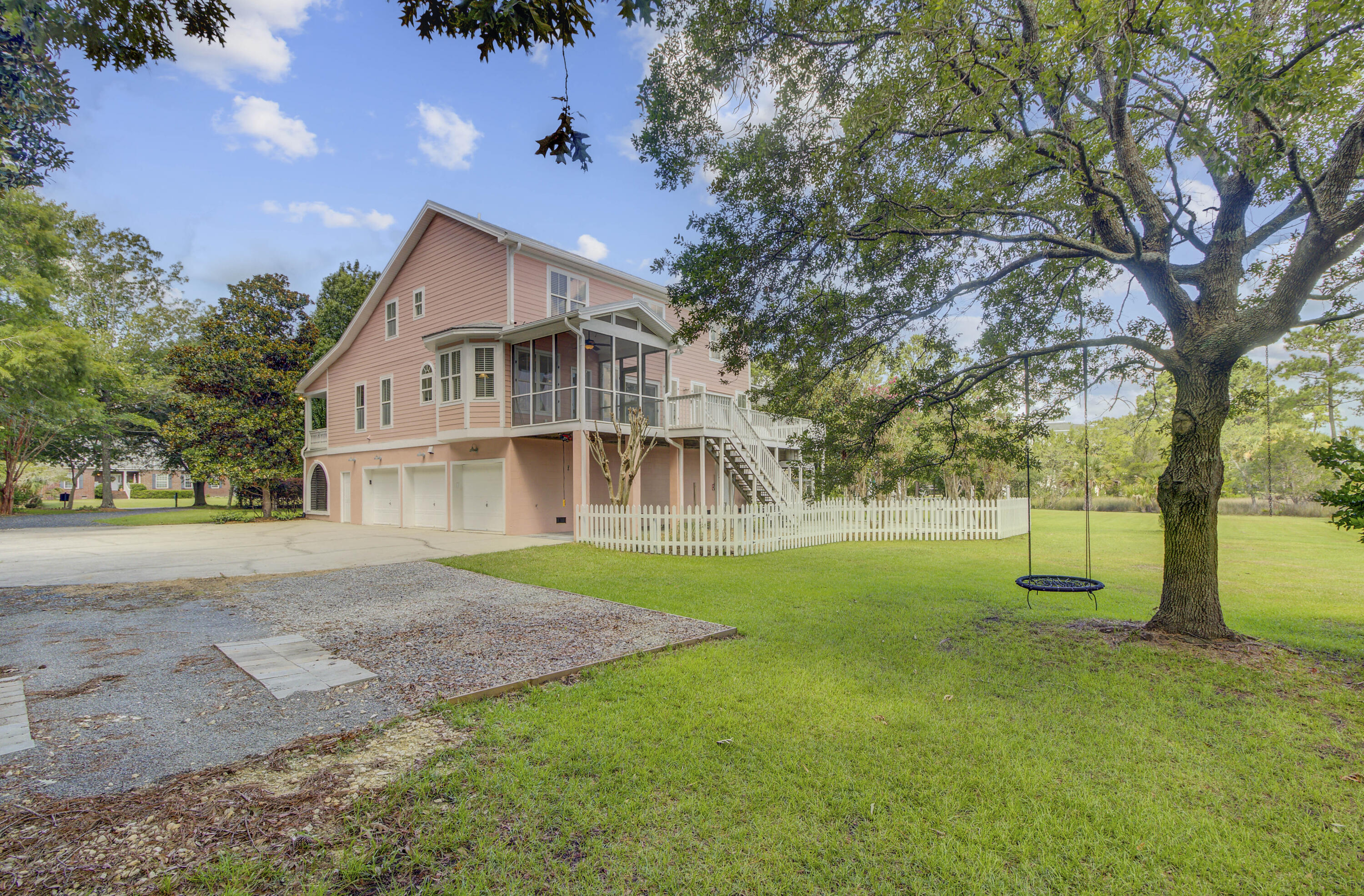 470 Commonwealth Road Mount Pleasant, SC 29466 - Photo 60 of 83 (57)