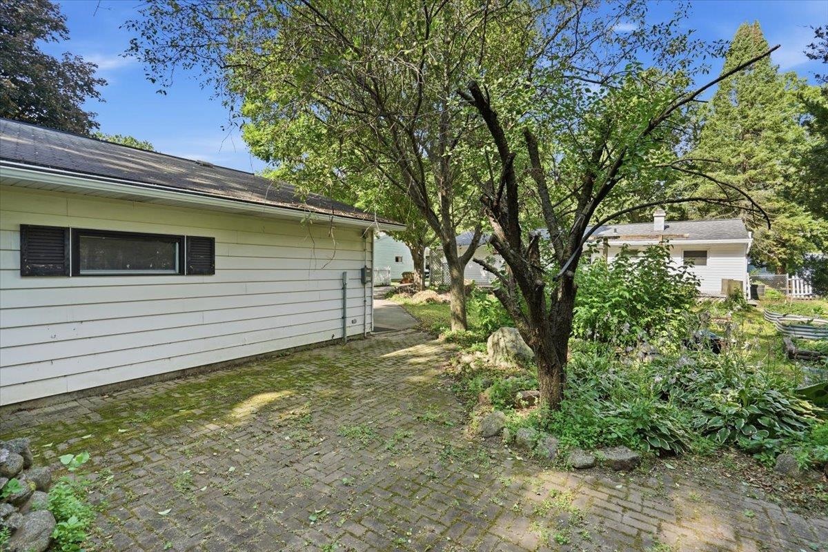 2209 Prairie Road Madison, WI 53711 - Photo 45 of 48 Gallery Image 45
