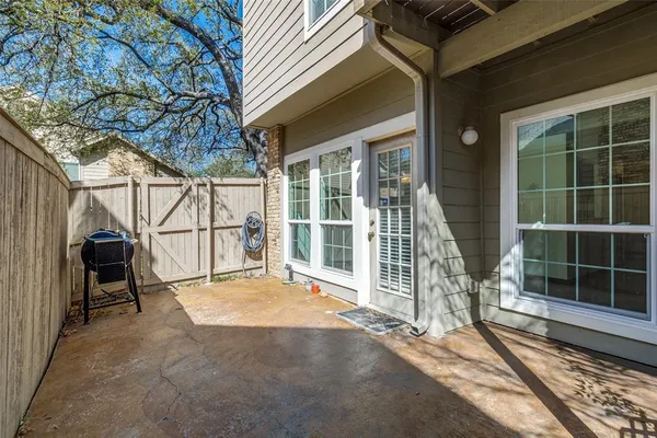 $2,500 | 8418 Towneship Lane, Dallas, TX 75243