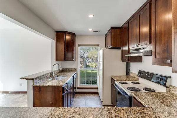 $2,500 | 8418 Towneship Lane, Dallas, TX 75243