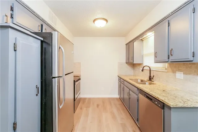 $2,125 | 2218 Northwest 64th Terrace, Kansas City, MO 64151