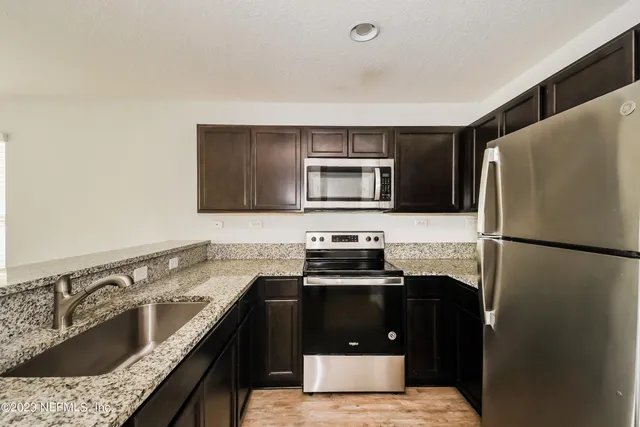 $1,735 | 570 Eiseman Way, Jacksonville, FL 32216