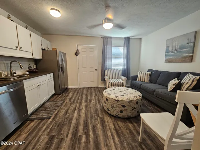 $1,350 | 5500 Beach Drive, Unit 16, Panama City Beach, FL 32408