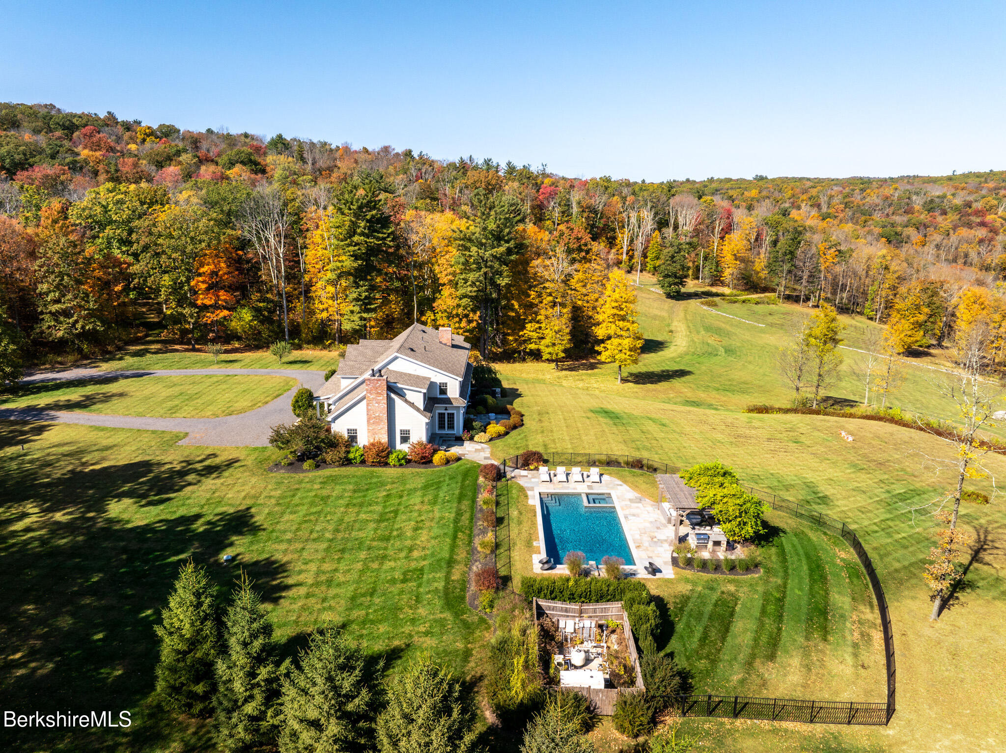 32 Oxbow Road Egremont, MA 01230 - Photo 57 of 61 32 Oxbow Rd Egremont MA 01230-36