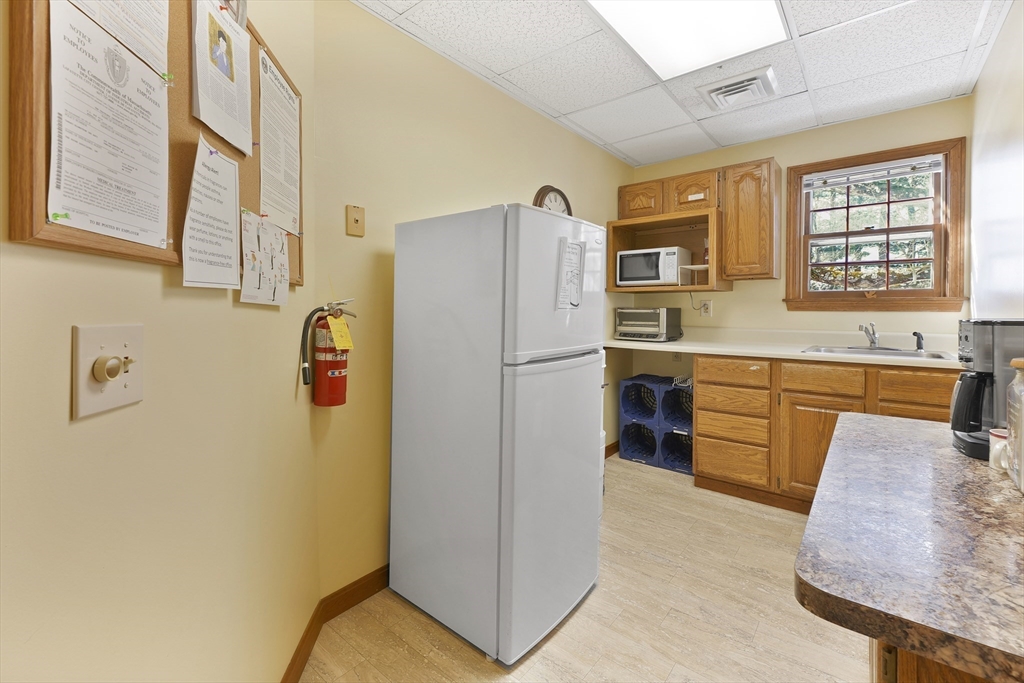 2632 Boston Road Wilbraham, MA 01095 - Photo 8 of 39 Gallery Image 8