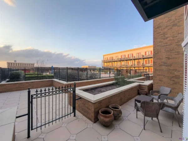 $2,500 | 7707 Bluebonnet Boulevard, Unit 215, Baton Rouge, LA 70810