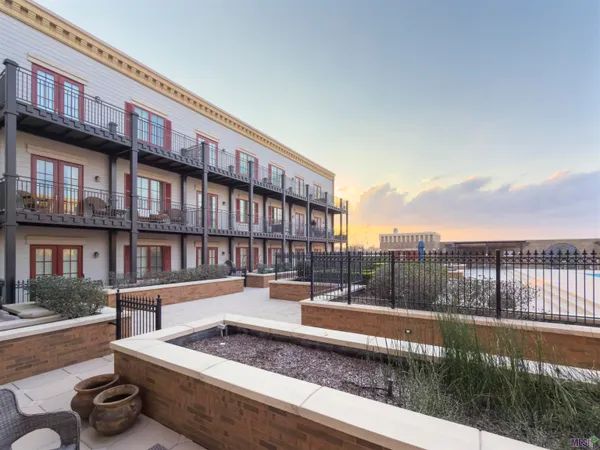$2,500 | 7707 Bluebonnet Boulevard, Unit 215, Baton Rouge, LA 70810
