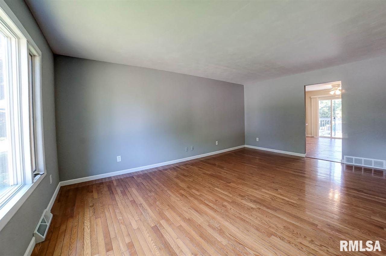 61 North Oxford Road Springfield, IL 62702 - Photo 7 of 35