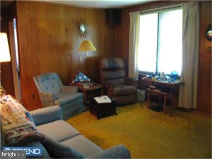 144 Deptford Road Glassboro, NJ 08028 - Photo 4 of 12