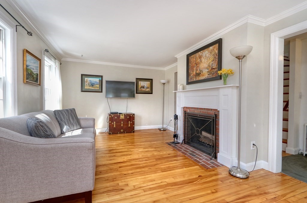115 Greenacre Road Westwood, MA 02090 - Photo 4 of 22 Gallery Image 4