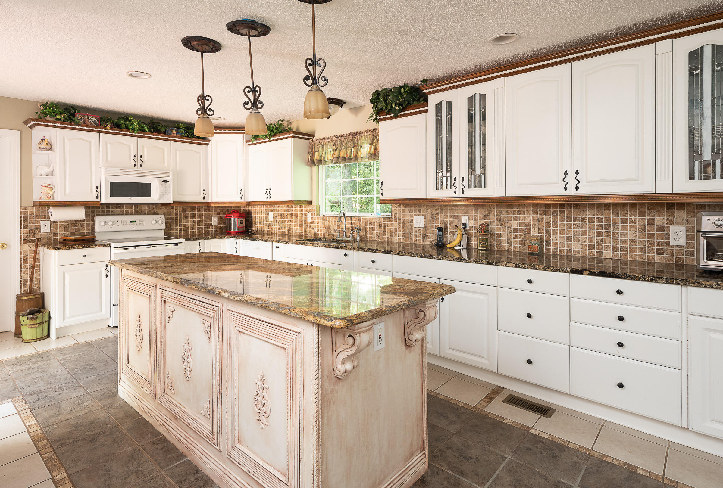 115 Timbercrest Drive Oak Ridge, TN 37830 - Photo 8 of 21 Kitchen