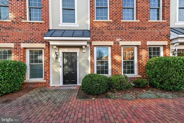 $3,500 | 459 Kornblau Terrace Southeast, Leesburg, VA 20175