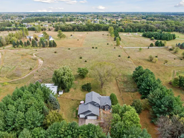 $500,000 | 29928 152nd Street Northwest, Zimmerman, MN 55398