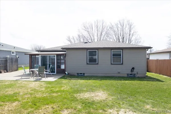 $279,900 | 278 North Seine Drive, Cheektowaga, NY 14227