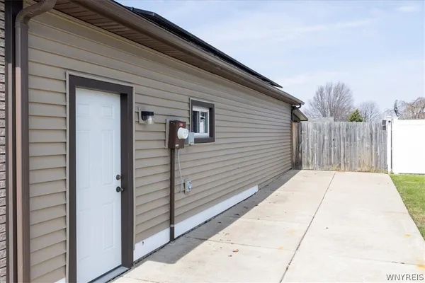 $279,900 | 278 North Seine Drive, Cheektowaga, NY 14227