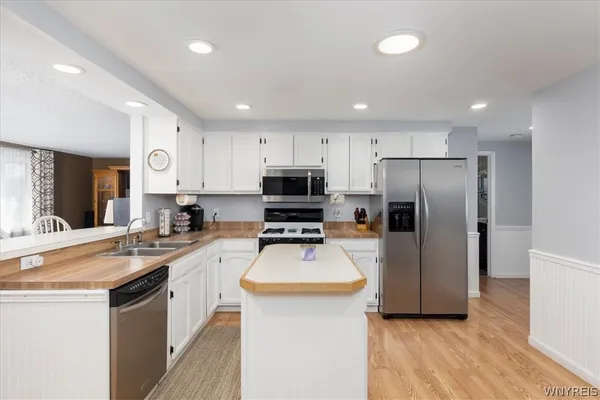 $279,900 | 278 North Seine Drive, Cheektowaga, NY 14227