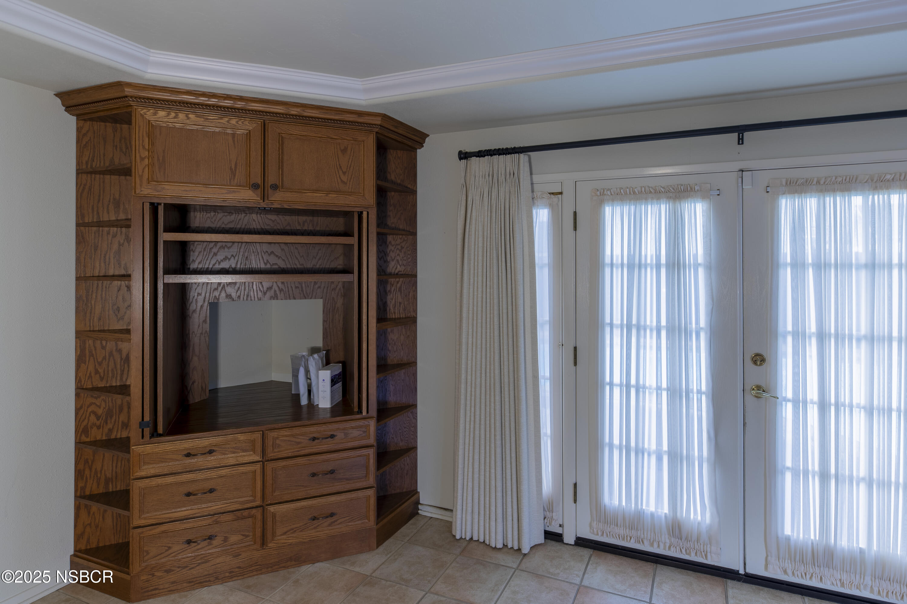 129 Hercules Avenue Lompoc, CA 93436 - Photo 14 of 47 Tom Hinkens Best Edit-13