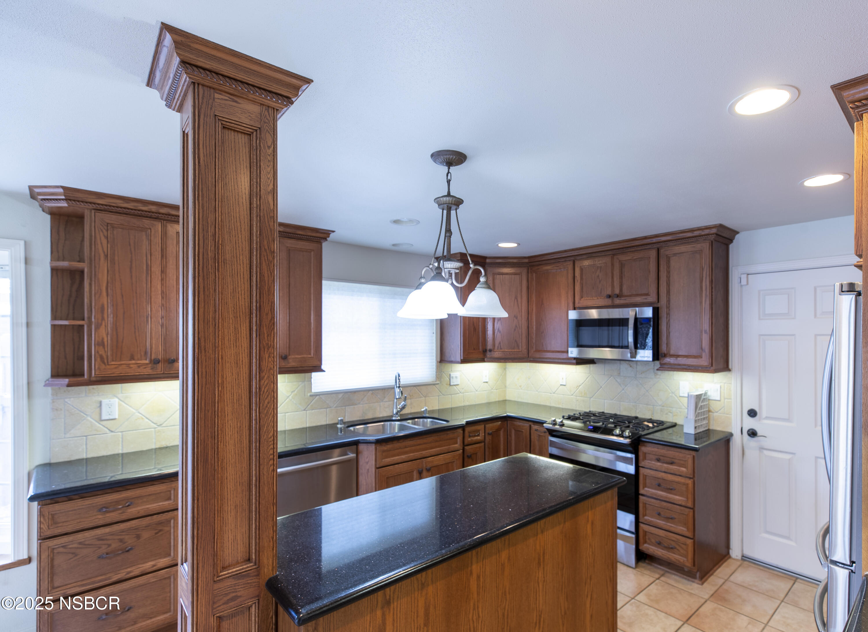 129 Hercules Avenue Lompoc, CA 93436 - Photo 5 of 47 Tom Hinkens Best Edit-4